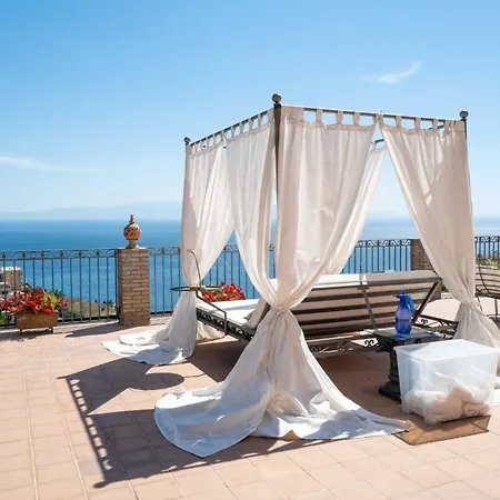 Isoco House Taormina