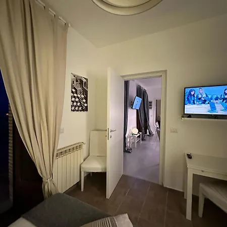 Isoco House Apartament *