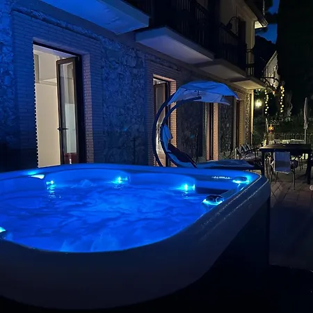 Apartament Isoco House *